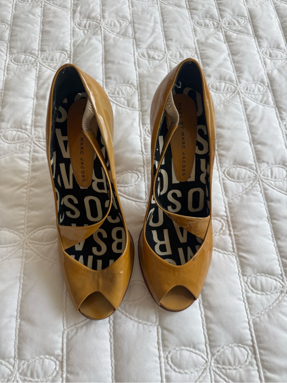 Marc Jacobs Glossy Mustard Yellow Peep-Toe Pumps